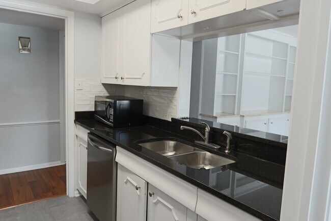 Photo - 3730 Fairfield Ave Unit 233