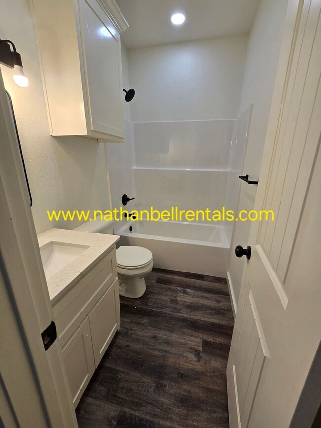 Photo - 264 Chisholm Trail Unit 266