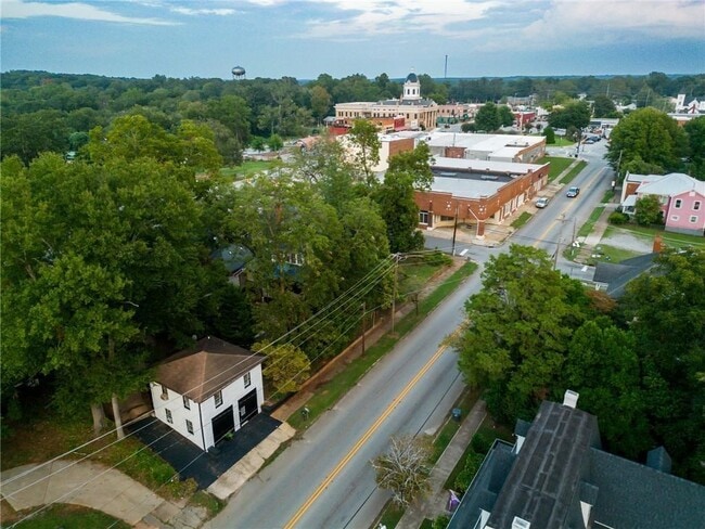 Photo - 340 W Washington St
