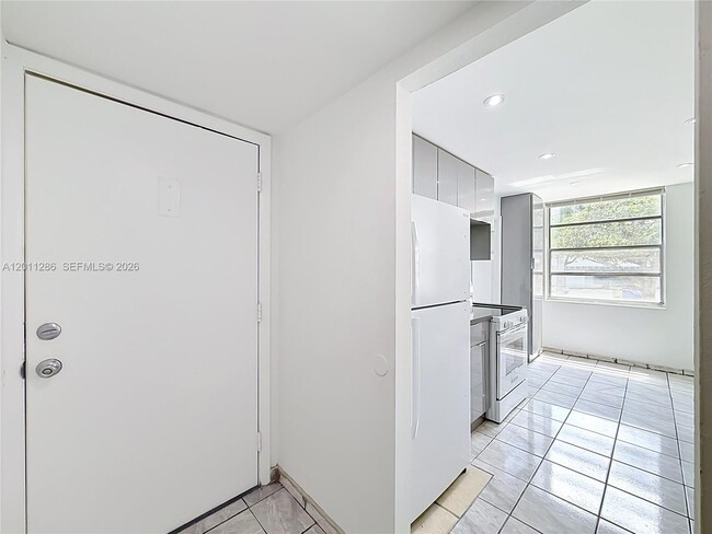 Photo - 16400 NE 17th Ave Unit 206