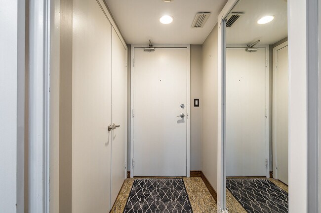 Photo - 600-600 Fleet St