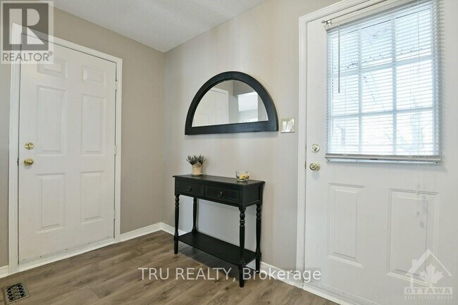 Photo - 9 Whalings Cir