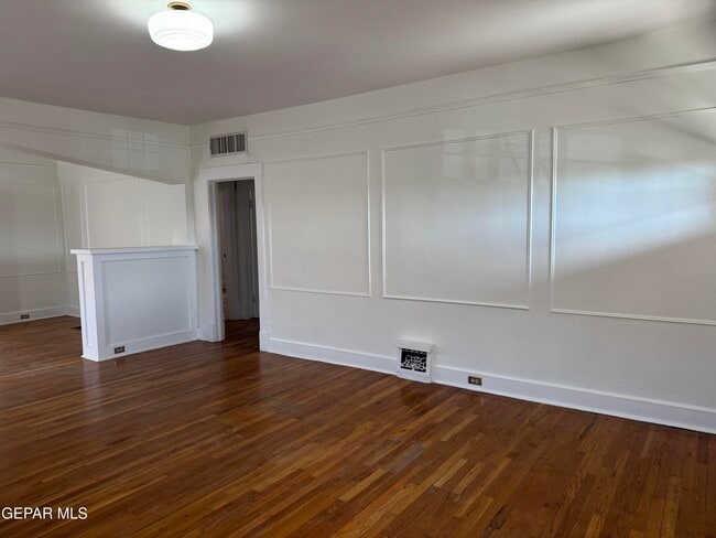 Photo - 1606 Hawthorne St