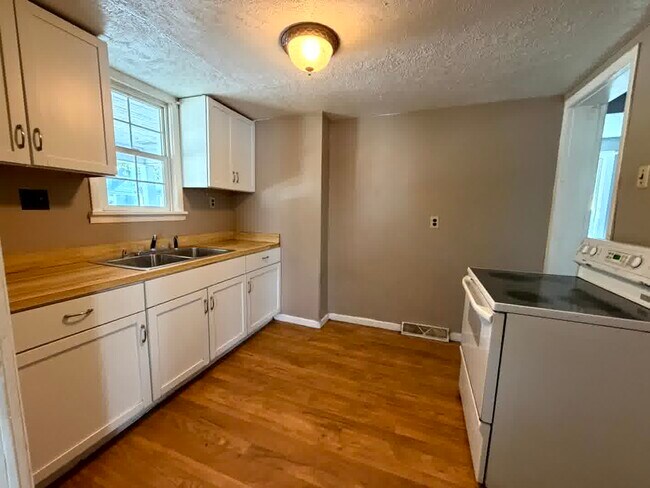 Photo - 520 W Marion St Unit 1
