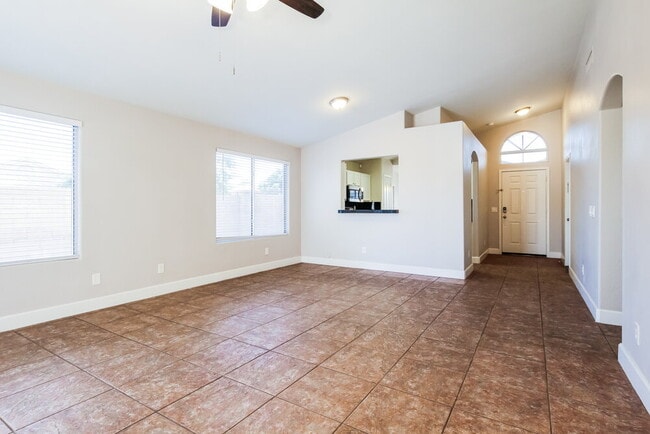 Photo - 3320 W Glass Ln