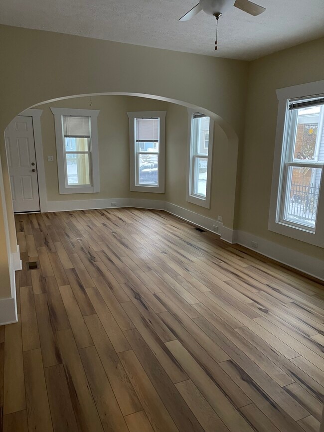 Sala de estar - 738 Olympia St SW