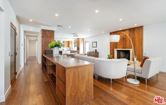 Photo - 7826 W 80th St