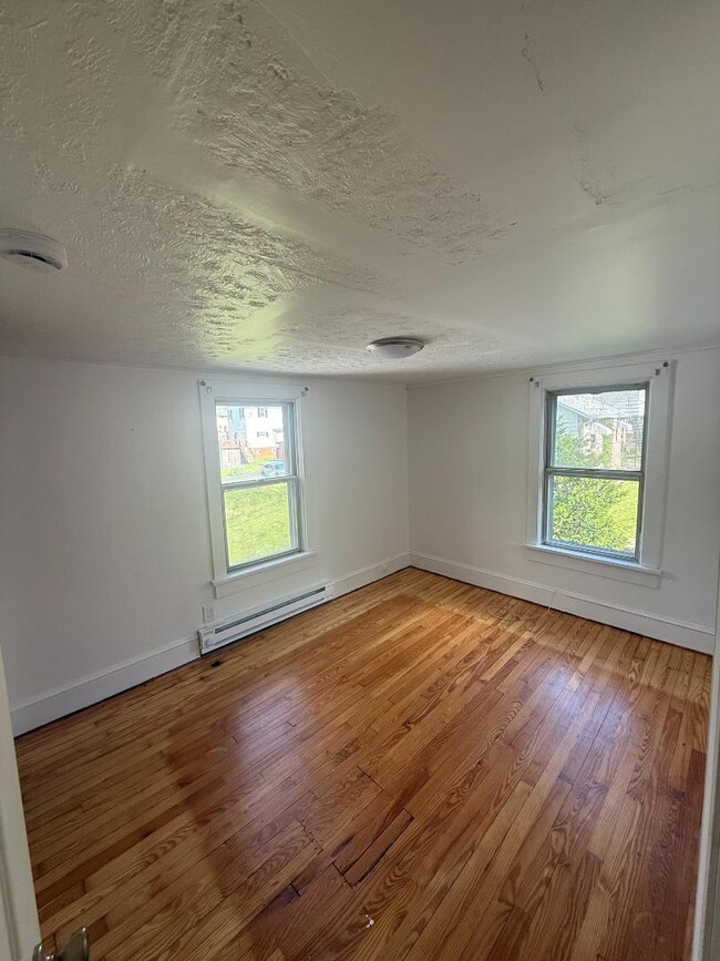 Photo - 180 Panama St