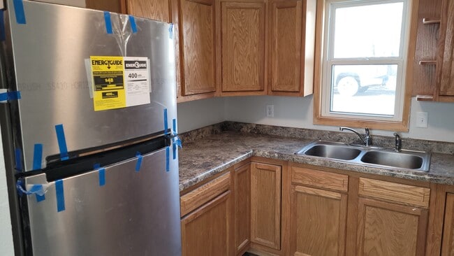 Building Photo - 409 S Madison Ave