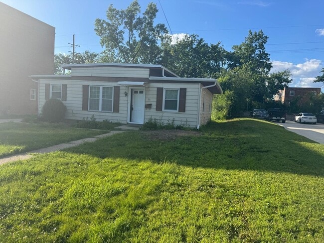 Photo - 28 W Willow St