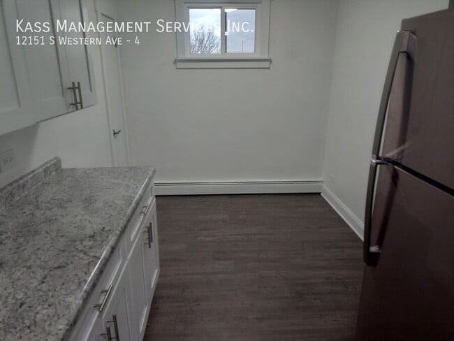 Photo - 12151 S Western Ave Unit 4