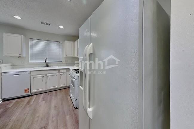 Photo - 8914 Meadowmont View Dr