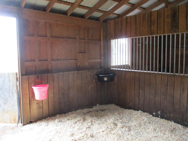 Photo - 416 Laurel Mills Rd