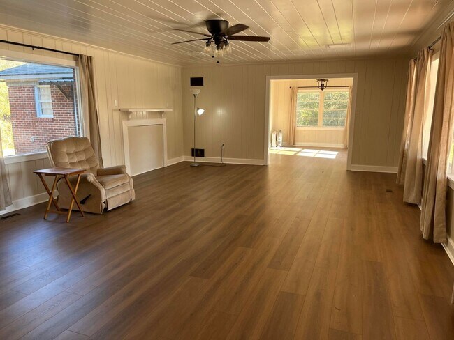 Photo - Large country home on private acreage