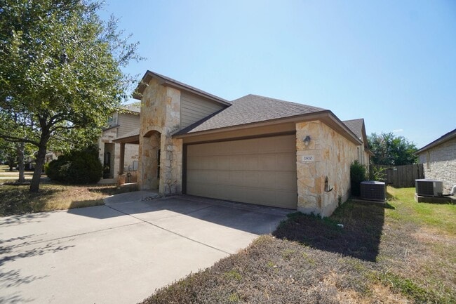 Photo - 1810 Laminar Creek Road
