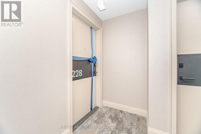 Photo - 3250 Carding Mill Trail Unit 228