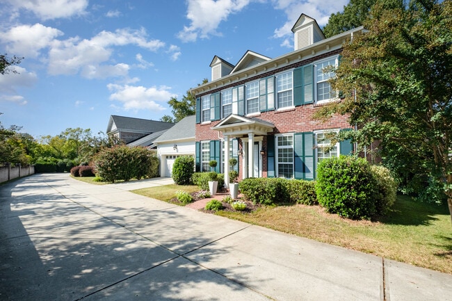 Photo - 1025 N Sharon Amity Rd