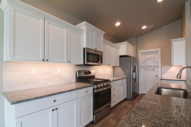 Photo - 2950 Woodland Pl
