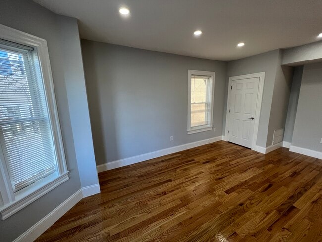 Photo - 372 Oxford St Unit 3