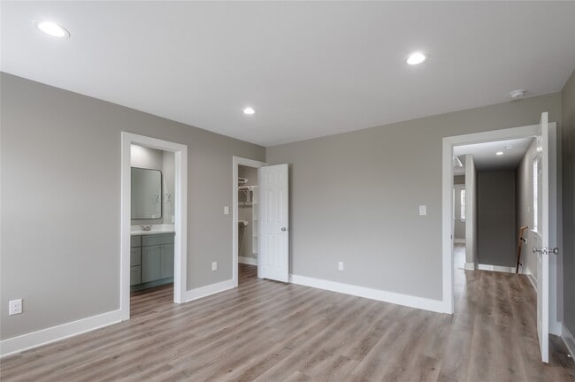 250 Shady Oaks