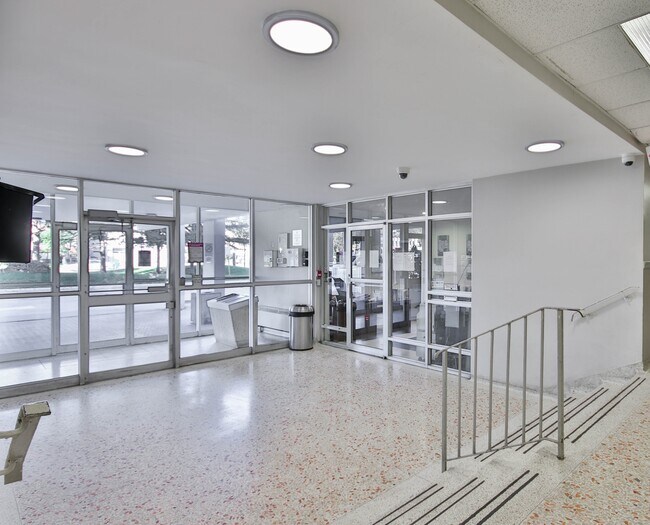 Photo - Queensview Apartments