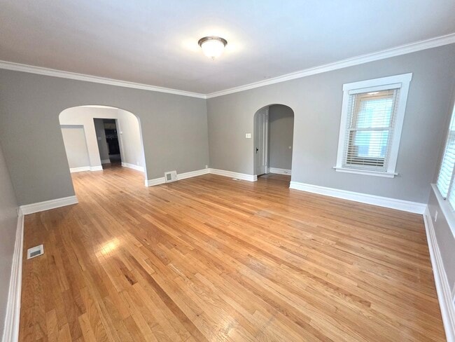 Photo - 1029 S Elmwood Ave
