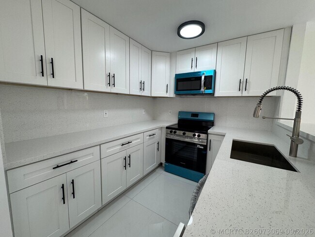 Photo - 4421 SW 72nd Terrace
