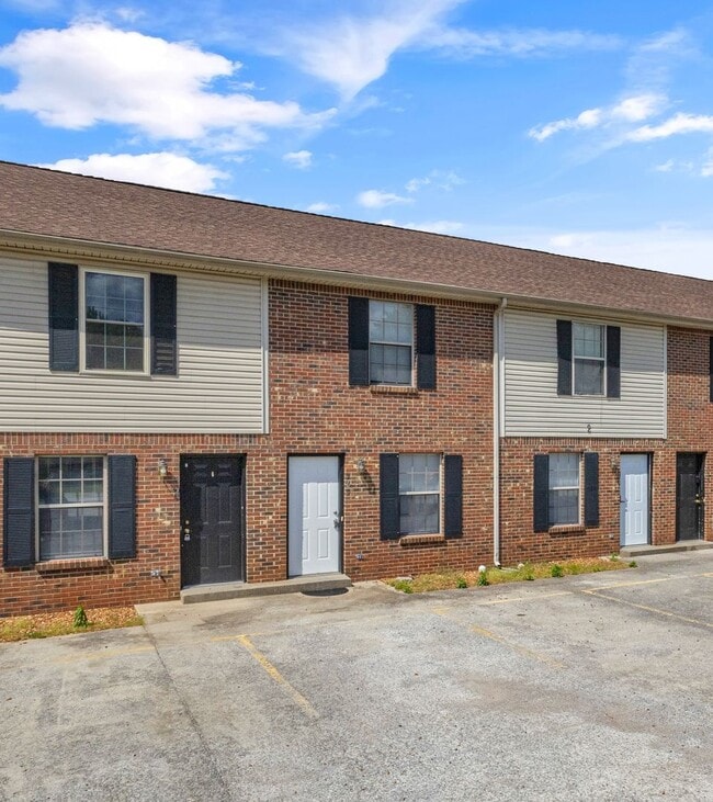 Building Photo - 293 State Line Rd Unit 293 E Stateline Rd