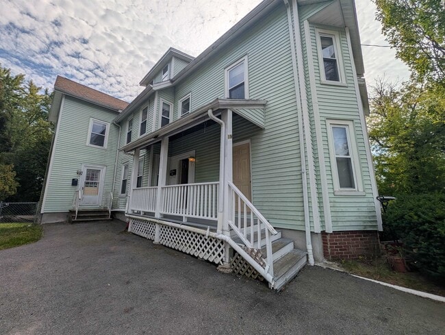 Building Photo - 19 E Concord St Unit B
