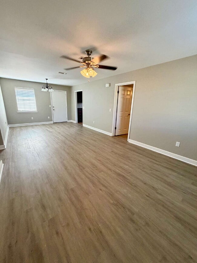 Photo - Available now FOR RENT in Enterprise, AL!!
