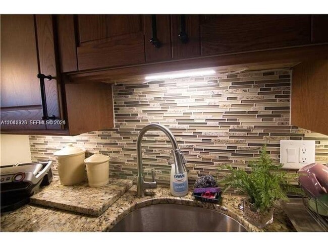 Photo - 4030 W Palm Aire Dr Unidad 505