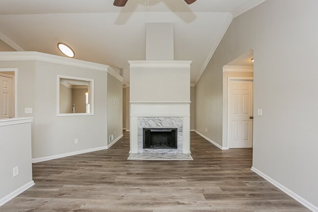 Photo - 215 Ashland Manor Dr