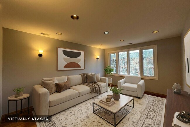 449 W 37th St Unit 2