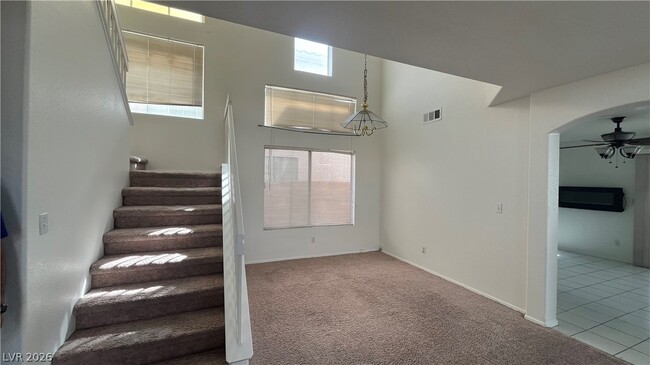Photo - 8415 Yamhill St
