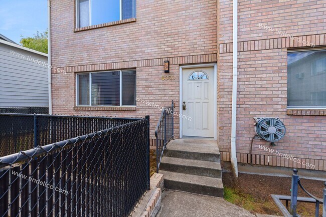 6034 N Lombard St Unidad 6030