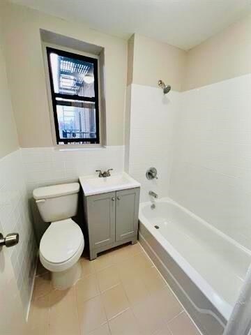 Photo - 50 Reservoir Ave Unidad 302
