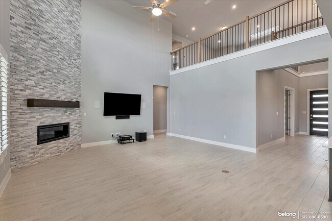 318 Prairie Clover Dr
