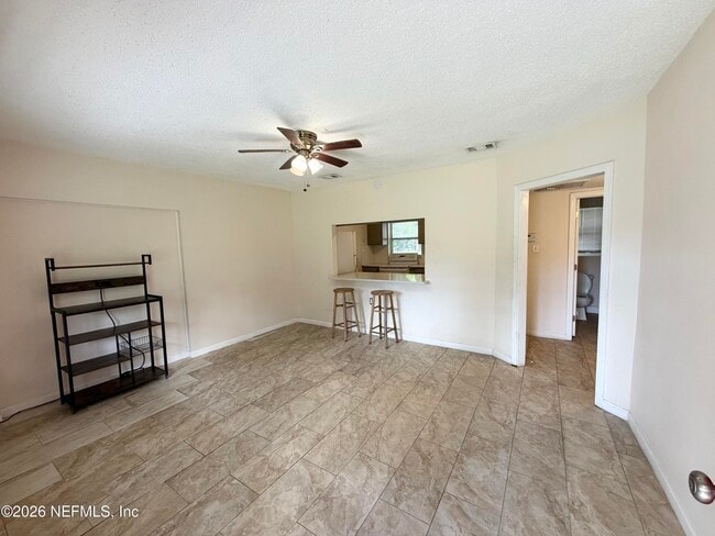 2052 Navaho Ave Unit A