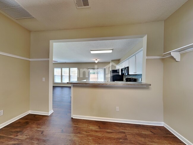 Photo - 110 Durston Loop