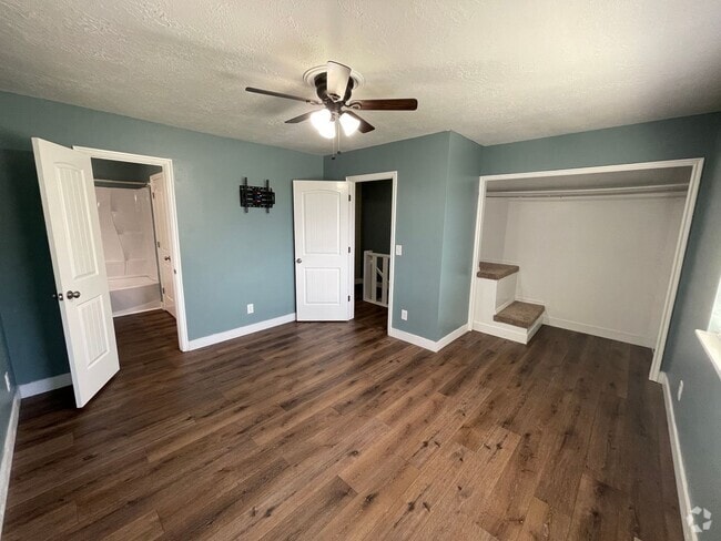 Building Photo - Beautiful 2 bed in Clearfield! Rental