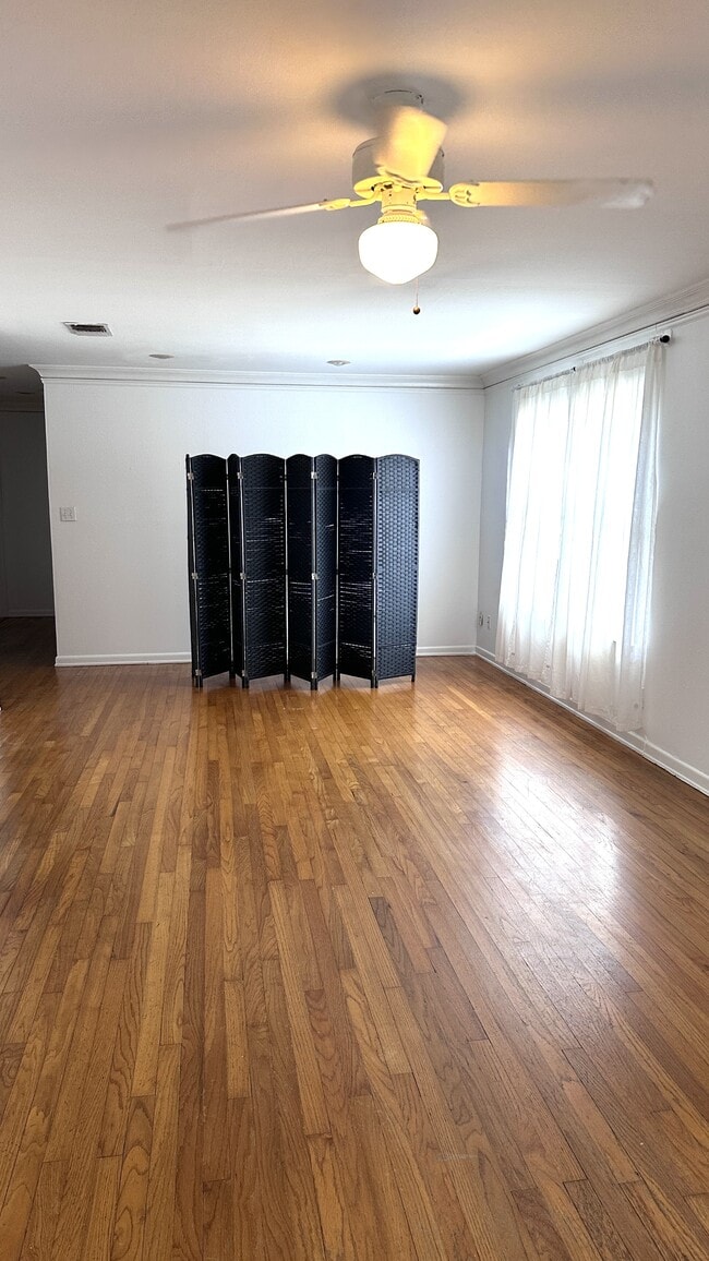 Photo - 213 Doddridge St