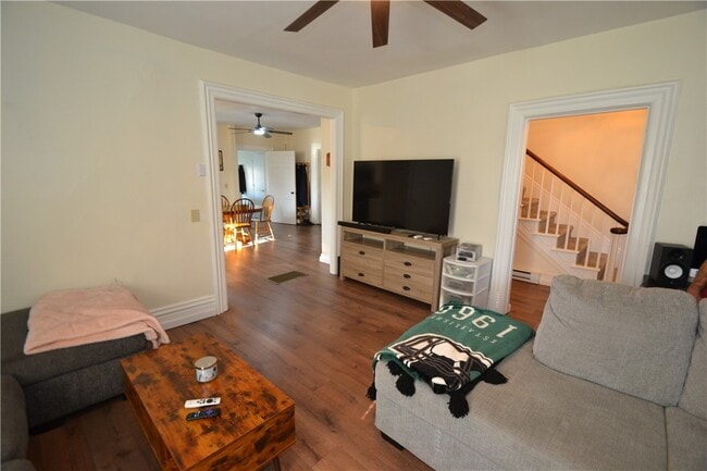 Photo - 505 E Main St