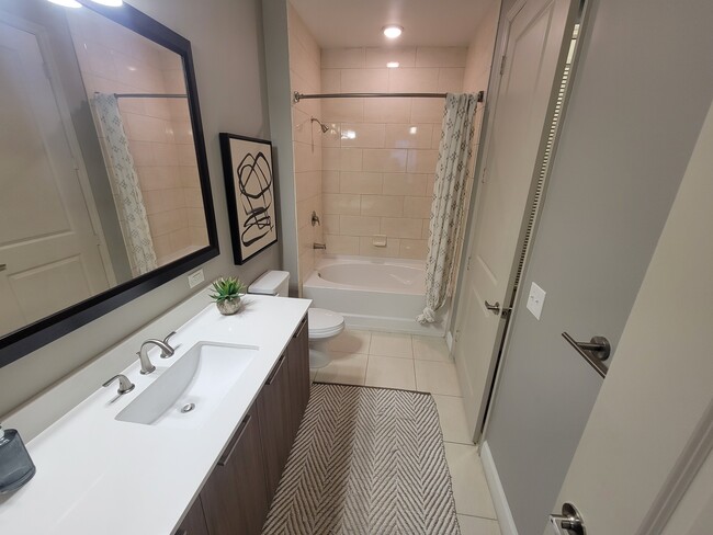 Photo - 8261 NW 44th St Unidad B3