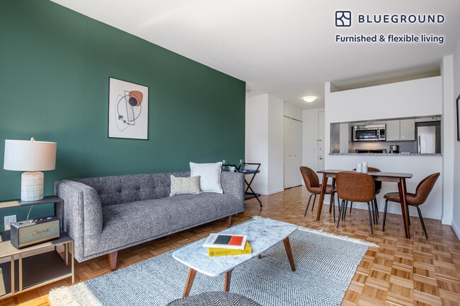 Photo - 400 Chambers St Unit FL22-ID300