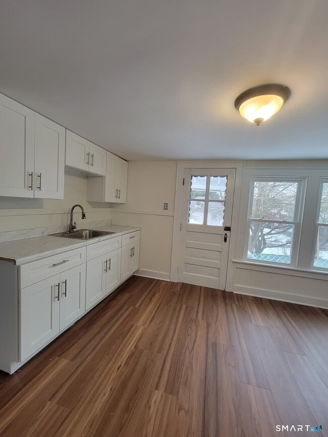 Photo - 14 Richard St Unit 2