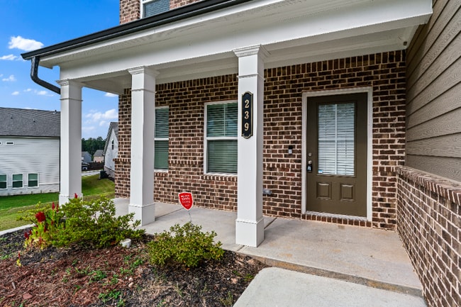 Photo - 239 Ryston Wy