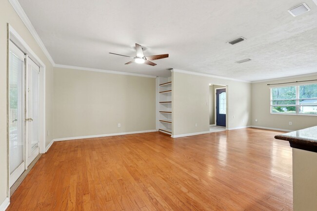 4731 NW 39th St