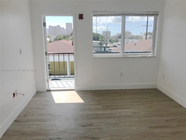 Photo - 1815 NW 1st Ct Unidad 11