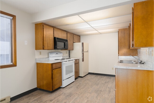 2BR, 1BA - 1050SF - Kitchen