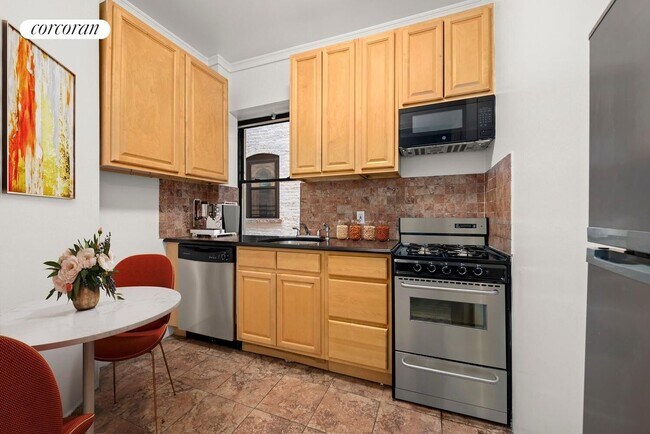 Photo - 464 Amsterdam Ave